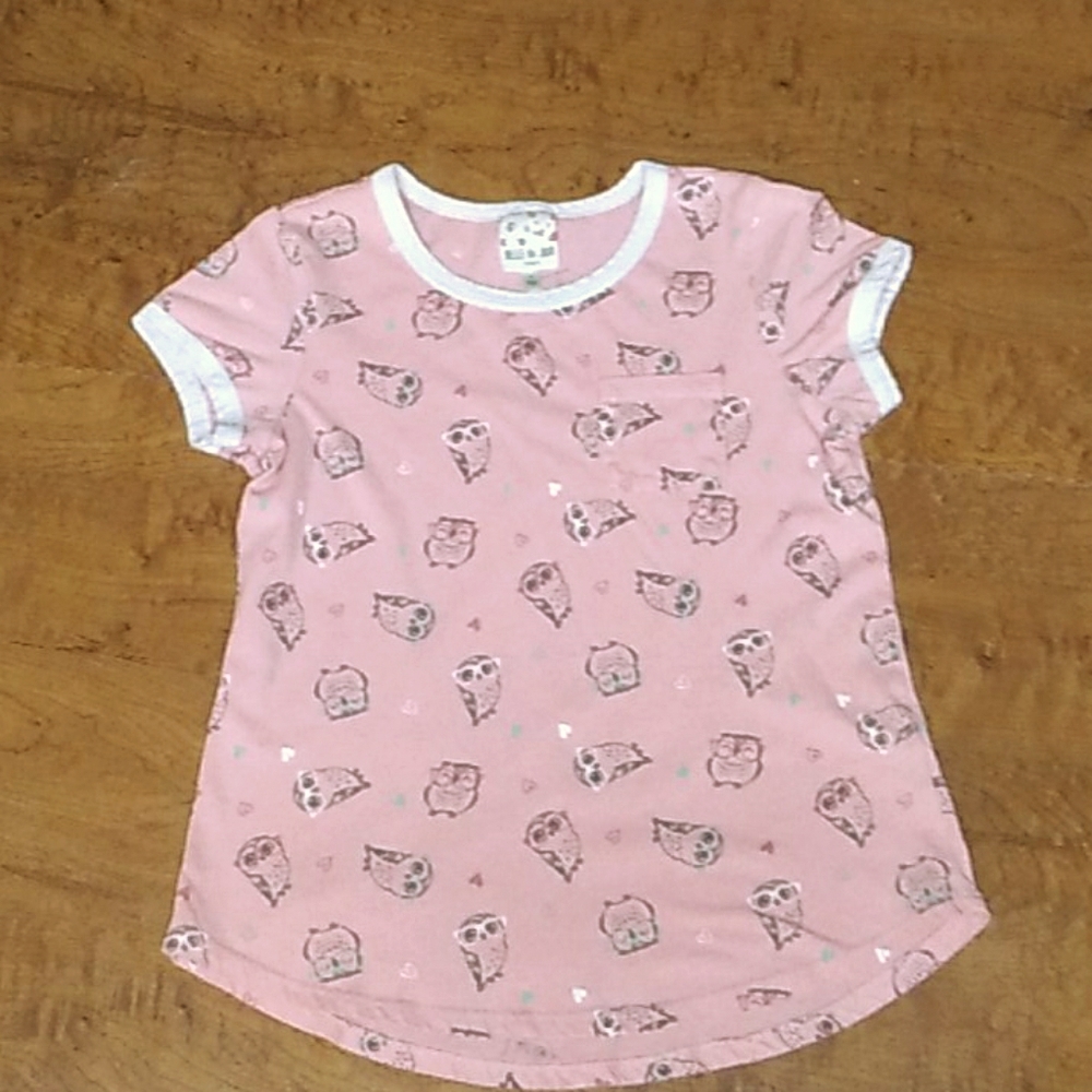 A large girls shirts